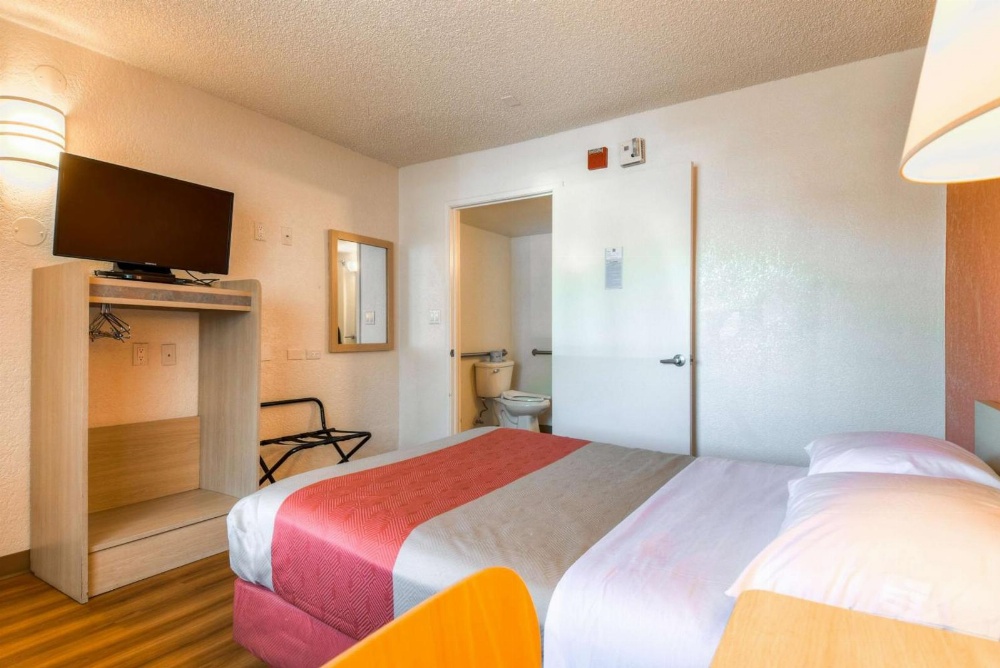 Motel 6 Los Angeles -Norwalk Main image
